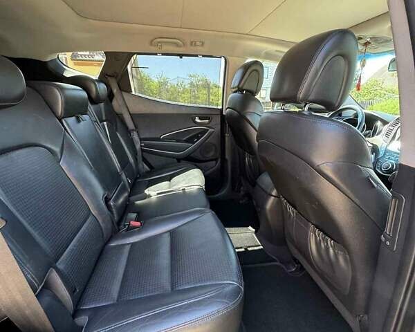 Серый Хендай Санта Фе, объемом двигателя 2.2 л и пробегом 250 тыс. км за 15900 $, фото 16 на Automoto.ua