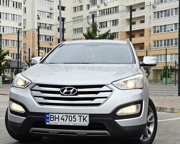 Серый Хендай Санта Фе, объемом двигателя 2.2 л и пробегом 180 тыс. км за 17199 $, фото 9 на Automoto.ua