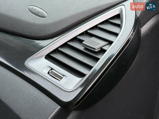 Сірий Хендай Санта Фе, об'ємом двигуна 2.2 л та пробігом 183 тис. км за 16999 $, фото 48 на Automoto.ua