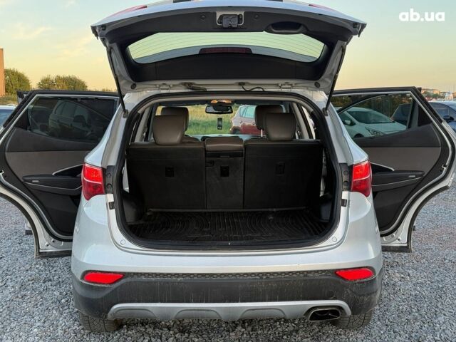 Серый Хендай Санта Фе, объемом двигателя 2.4 л и пробегом 173 тыс. км за 12390 $, фото 24 на Automoto.ua