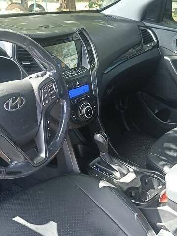 Сірий Хендай Санта Фе, об'ємом двигуна 2.2 л та пробігом 150 тис. км за 16899 $, фото 5 на Automoto.ua