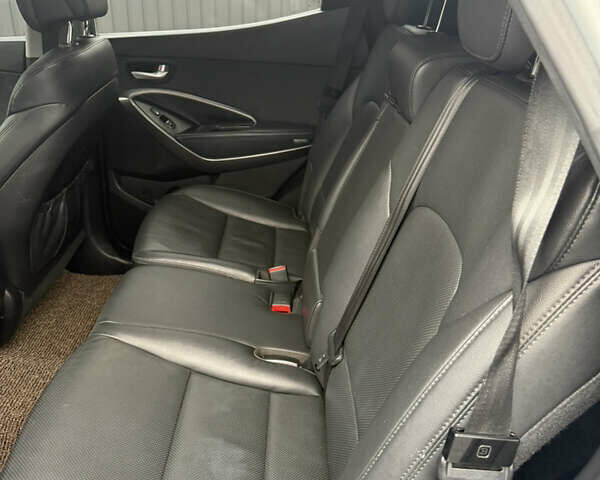 Сірий Хендай Санта Фе, об'ємом двигуна 0 л та пробігом 165 тис. км за 16000 $, фото 5 на Automoto.ua