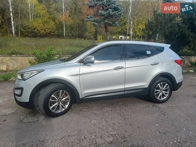 Хендай Санта Фе 2013 в Могилев-Подольском на Automoto.ua Серый Хендай Санта Фе, объемом двигателя 2.2 л и пробегом 209 тыс. км за 17600 $, фото 1 на Automoto.ua