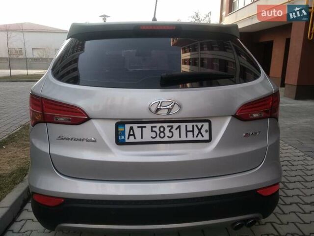 Хендай Санта Фе 2013 в Ивано-Франковске на Automoto.ua Серый Хендай Санта Фе, объемом двигателя 2 л и пробегом 181 тыс. км за 17000 $, фото 1 на Automoto.ua