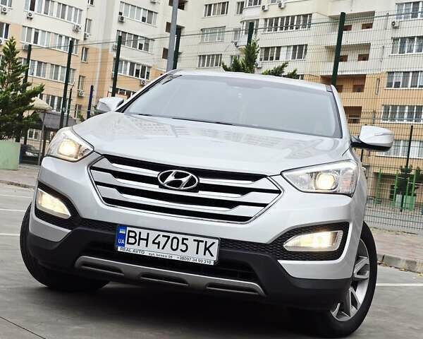 Серый Хендай Санта Фе, объемом двигателя 2.2 л и пробегом 180 тыс. км за 17199 $, фото 5 на Automoto.ua
