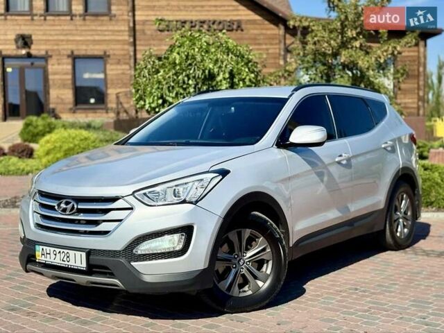 Хендай Санта Фе 2013 в Павлограде на Automoto.ua Серый Хендай Санта Фе, объемом двигателя 2.2 л и пробегом 279 тыс. км за 14400 $, фото 9 на Automoto.ua