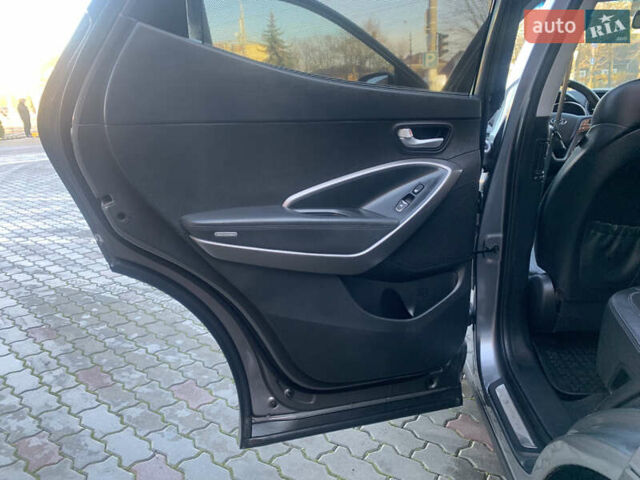 Серый Хендай Санта Фе, объемом двигателя 2.2 л и пробегом 177 тыс. км за 18700 $, фото 26 на Automoto.ua