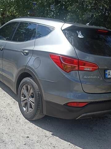 Сірий Хендай Санта Фе, об'ємом двигуна 2.2 л та пробігом 150 тис. км за 16899 $, фото 6 на Automoto.ua