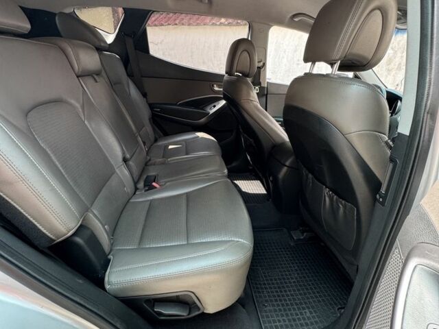 Сірий Хендай Санта Фе, об'ємом двигуна 2.4 л та пробігом 156 тис. км за 10350 $, фото 22 на Automoto.ua