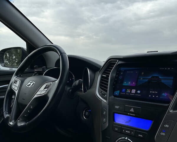 Серый Хендай Санта Фе, объемом двигателя 2 л и пробегом 190 тыс. км за 14000 $, фото 72 на Automoto.ua