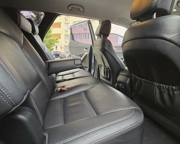 Серый Хендай Санта Фе, объемом двигателя 2.2 л и пробегом 180 тыс. км за 17199 $, фото 26 на Automoto.ua