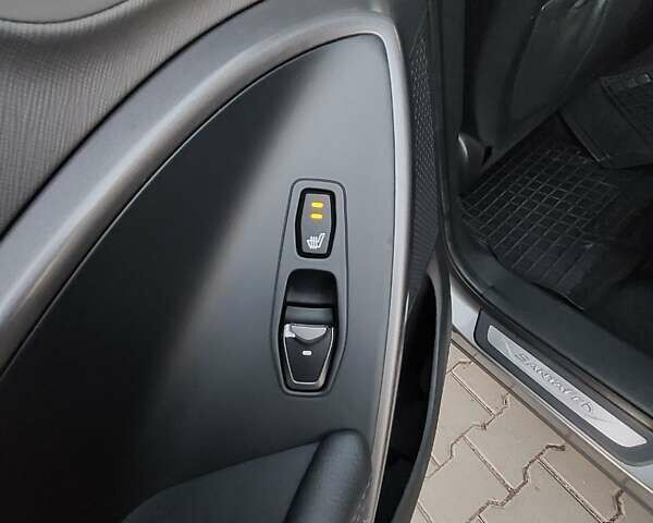 Сірий Хендай Санта Фе, об'ємом двигуна 2 л та пробігом 161 тис. км за 16500 $, фото 29 на Automoto.ua