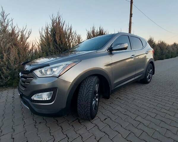 Сірий Хендай Санта Фе, об'ємом двигуна 2 л та пробігом 161 тис. км за 16500 $, фото 3 на Automoto.ua