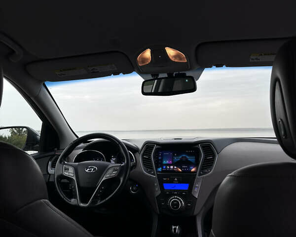 Серый Хендай Санта Фе, объемом двигателя 2 л и пробегом 190 тыс. км за 14000 $, фото 64 на Automoto.ua