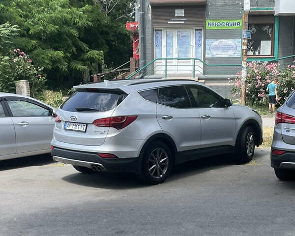 Сірий Хендай Санта Фе, об'ємом двигуна 2 л та пробігом 200 тис. км за 14000 $, фото 5 на Automoto.ua