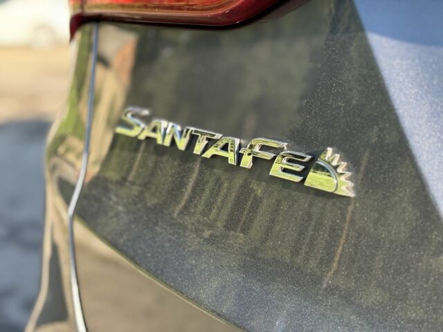 Серый Хендай Санта Фе, объемом двигателя 2 л и пробегом 228 тыс. км за 16400 $, фото 16 на Automoto.ua