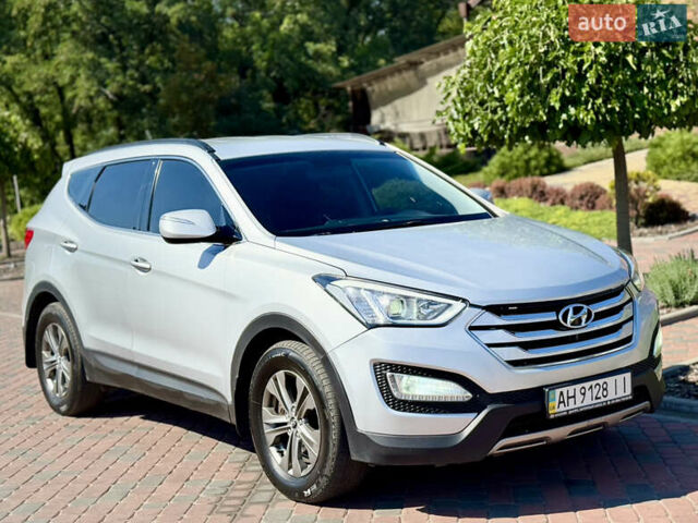 Серый Хендай Санта Фе, объемом двигателя 2.2 л и пробегом 290 тыс. км за 13700 $, фото 1 на Automoto.ua