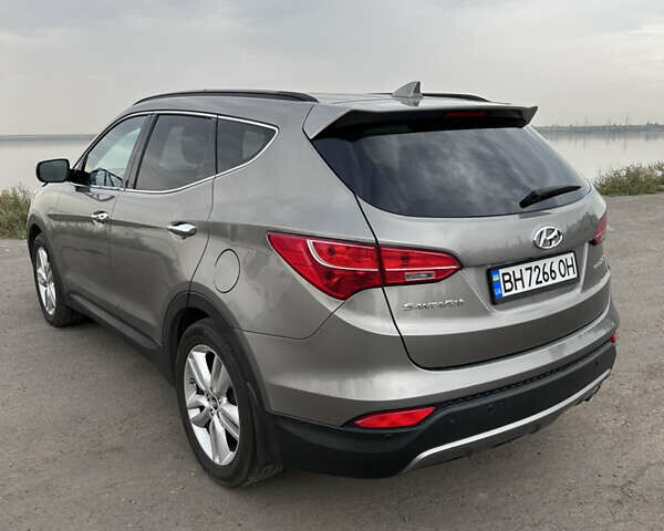 Серый Хендай Санта Фе, объемом двигателя 2 л и пробегом 190 тыс. км за 14000 $, фото 25 на Automoto.ua