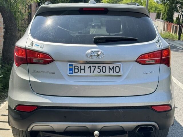 Сірий Хендай Санта Фе, об'ємом двигуна 2.4 л та пробігом 156 тис. км за 10350 $, фото 2 на Automoto.ua