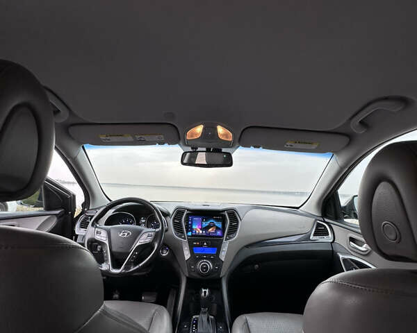 Серый Хендай Санта Фе, объемом двигателя 2 л и пробегом 190 тыс. км за 14000 $, фото 40 на Automoto.ua