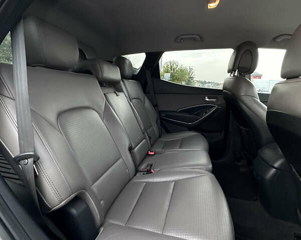 Серый Хендай Санта Фе, объемом двигателя 2 л и пробегом 190 тыс. км за 14000 $, фото 55 на Automoto.ua