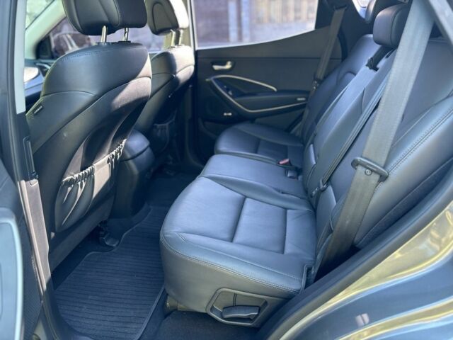 Серый Хендай Санта Фе, объемом двигателя 2 л и пробегом 228 тыс. км за 16400 $, фото 22 на Automoto.ua