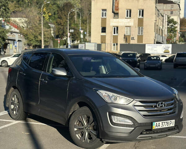 Сірий Хендай Санта Фе, об'ємом двигуна 2.2 л та пробігом 203 тис. км за 15700 $, фото 15 на Automoto.ua