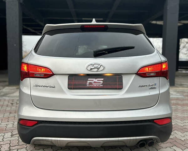 Серый Хендай Санта Фе, объемом двигателя 2 л и пробегом 212 тыс. км за 11500 $, фото 6 на Automoto.ua