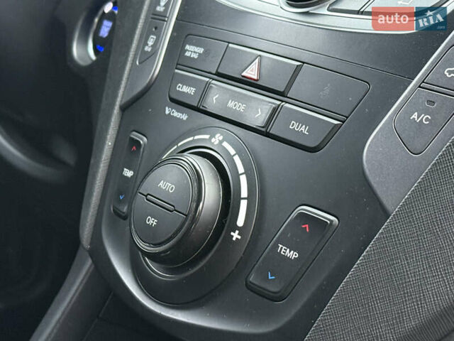 Сірий Хендай Санта Фе, об'ємом двигуна 2.2 л та пробігом 183 тис. км за 16999 $, фото 51 на Automoto.ua