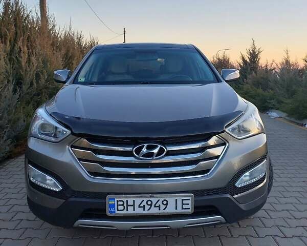 Сірий Хендай Санта Фе, об'ємом двигуна 2 л та пробігом 161 тис. км за 16500 $, фото 1 на Automoto.ua