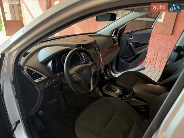 Хендай Санта Фе 2013 в Павлограде на Automoto.ua Серый Хендай Санта Фе, объемом двигателя 2.2 л и пробегом 279 тыс. км за 14400 $, фото 13 на Automoto.ua