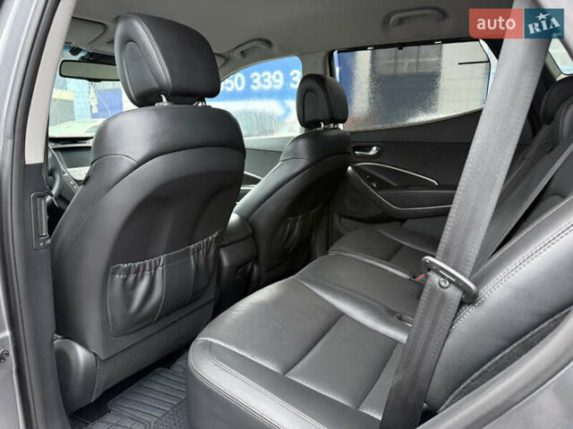 Сірий Хендай Санта Фе, об'ємом двигуна 2.2 л та пробігом 183 тис. км за 16999 $, фото 33 на Automoto.ua