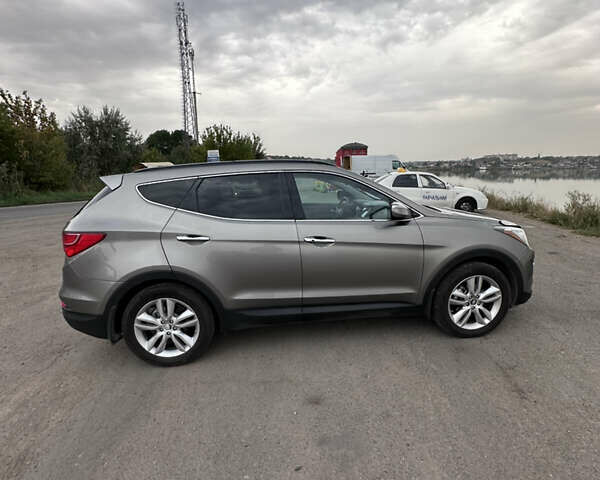 Серый Хендай Санта Фе, объемом двигателя 2 л и пробегом 190 тыс. км за 14000 $, фото 19 на Automoto.ua