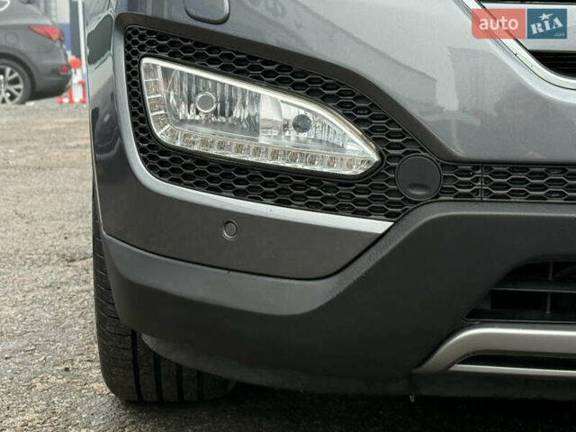 Сірий Хендай Санта Фе, об'ємом двигуна 2.2 л та пробігом 183 тис. км за 16999 $, фото 16 на Automoto.ua