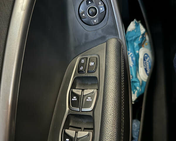 Серый Хендай Санта Фе, объемом двигателя 2.2 л и пробегом 290 тыс. км за 13700 $, фото 22 на Automoto.ua