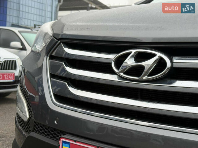 Сірий Хендай Санта Фе, об'ємом двигуна 2.2 л та пробігом 183 тис. км за 16999 $, фото 18 на Automoto.ua