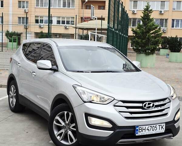 Серый Хендай Санта Фе, объемом двигателя 2.2 л и пробегом 180 тыс. км за 17199 $, фото 12 на Automoto.ua