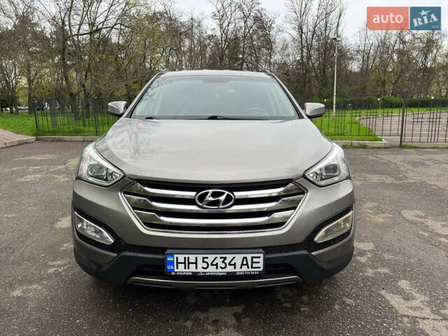 Сірий Хендай Санта Фе, об'ємом двигуна 2 л та пробігом 158 тис. км за 12400 $, фото 2 на Automoto.ua