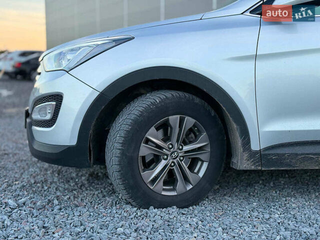 Хендай Санта Фе 2013 в Львове на Automoto.ua Серый Хендай Санта Фе, объемом двигателя 2.4 л и пробегом 173 тыс. км за 12390 $, фото 10 на Automoto.ua