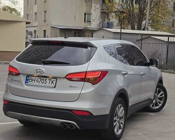 Серый Хендай Санта Фе, объемом двигателя 2.2 л и пробегом 180 тыс. км за 17199 $, фото 19 на Automoto.ua