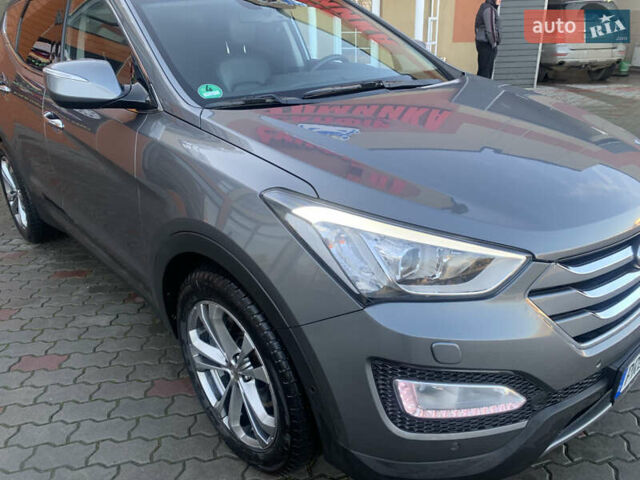 Серый Хендай Санта Фе, объемом двигателя 2.2 л и пробегом 177 тыс. км за 18700 $, фото 10 на Automoto.ua
