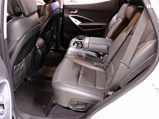 Серый Хендай Санта Фе, объемом двигателя 2 л и пробегом 147 тыс. км за 14500 $, фото 7 на Automoto.ua