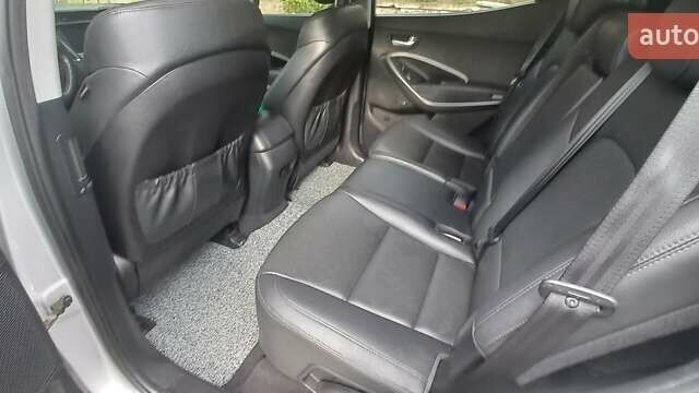 Хендай Санта Фе 2013 в Могилев-Подольском на Automoto.ua Серый Хендай Санта Фе, объемом двигателя 2.2 л и пробегом 209 тыс. км за 17600 $, фото 35 на Automoto.ua