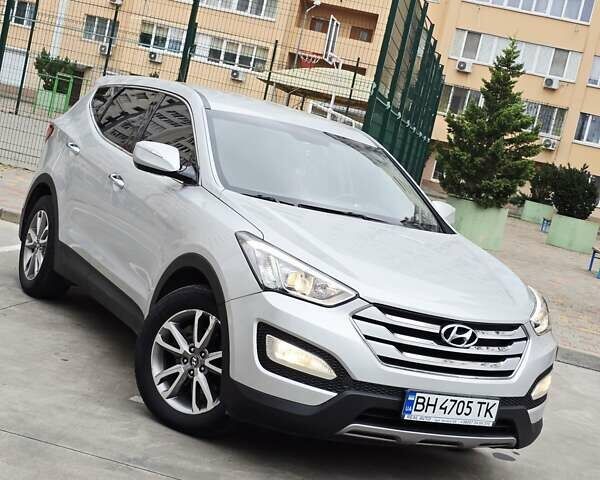 Серый Хендай Санта Фе, объемом двигателя 2.2 л и пробегом 180 тыс. км за 17199 $, фото 11 на Automoto.ua
