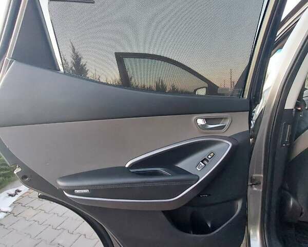 Сірий Хендай Санта Фе, об'ємом двигуна 2 л та пробігом 161 тис. км за 16500 $, фото 22 на Automoto.ua