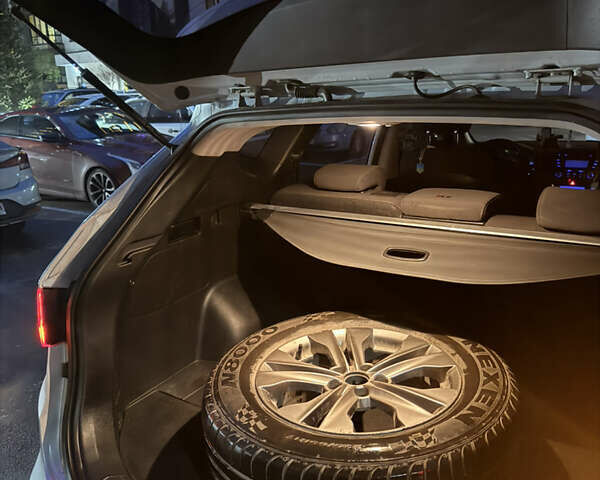 Серый Хендай Санта Фе, объемом двигателя 2.36 л и пробегом 227 тыс. км за 13900 $, фото 10 на Automoto.ua