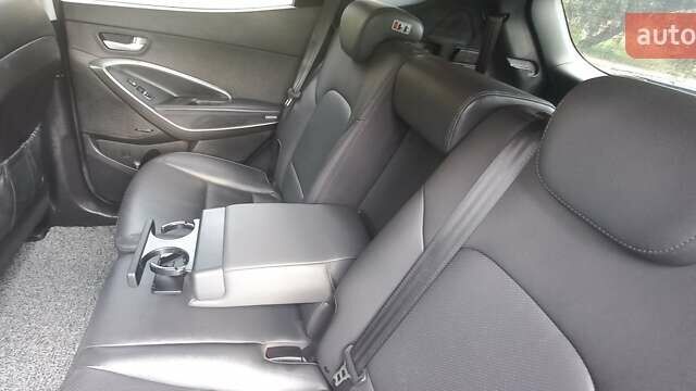 Хендай Санта Фе 2013 в Могилев-Подольском на Automoto.ua Серый Хендай Санта Фе, объемом двигателя 2.2 л и пробегом 209 тыс. км за 17600 $, фото 37 на Automoto.ua