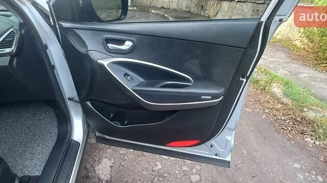 Хендай Санта Фе 2013 в Могилев-Подольском на Automoto.ua Серый Хендай Санта Фе, объемом двигателя 2.2 л и пробегом 209 тыс. км за 17600 $, фото 12 на Automoto.ua