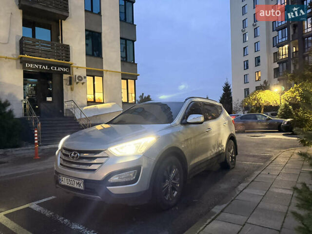 Серый Хендай Санта Фе, объемом двигателя 2.36 л и пробегом 227 тыс. км за 13900 $, фото 3 на Automoto.ua