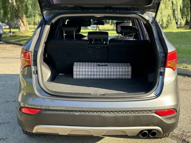 Серый Хендай Санта Фе, объемом двигателя 2 л и пробегом 228 тыс. км за 16400 $, фото 17 на Automoto.ua